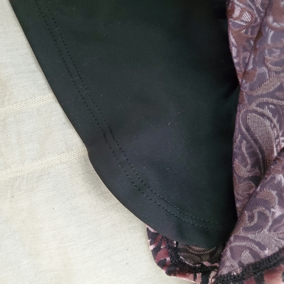 Ecote Velvet Off-Shoulder Burnout Floral Romper - Picture 9 of 13